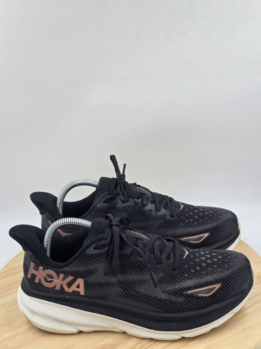 HOKA Women's Clifton 9 running athletic shoes black rose gold sz 9 Wide